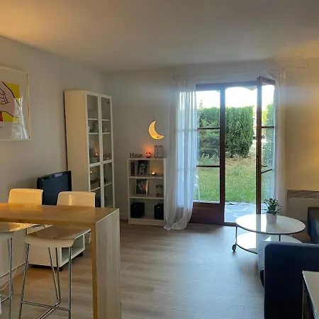 Preciosa Casa Con Jardin Y Piscina Шале Бур-Мадам