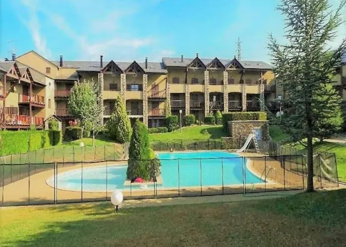 Alpesi faház Preciosa Casa Con Jardin Y Piscina