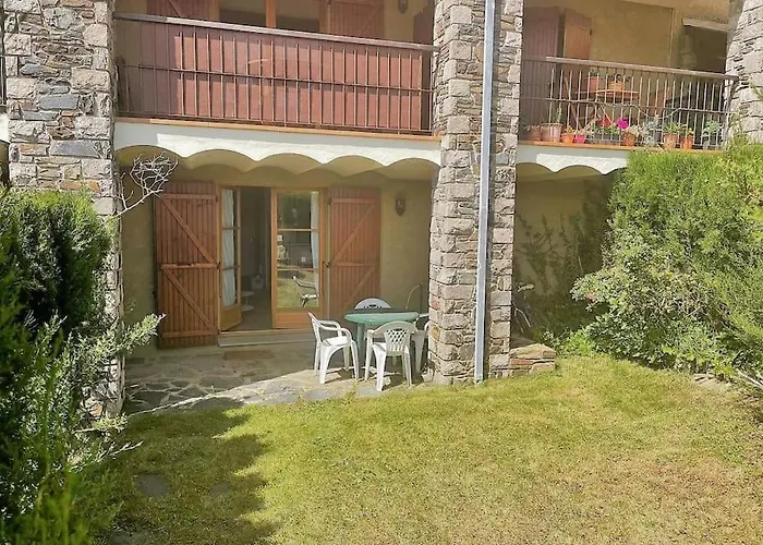 Alpesi faház Preciosa Casa Con Jardin Y Piscina