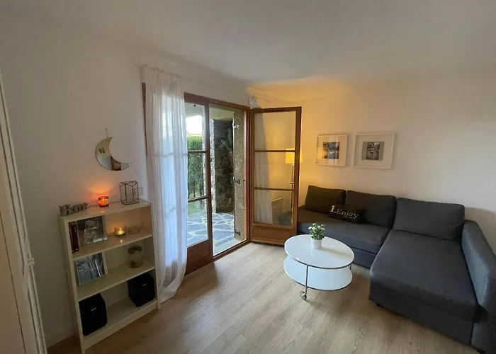 Preciosa Casa Con Jardin Y Piscina Alpesi faház